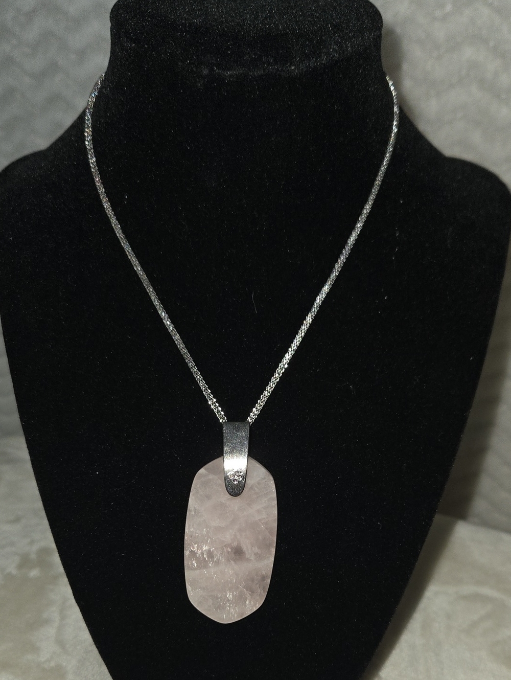 Nwt Kendra Scott Rose Quartz Pendant Necklace - Silver Tone Chain